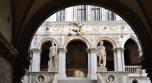 Palazzo ducale Sassuolo: dove si trova? È aperto al pubblico? Orari e costi