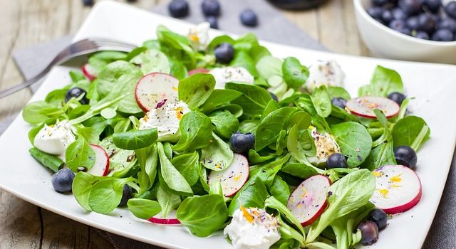 Valeriana insalata: quali sono le sue proprietà? Ha dei benefici?