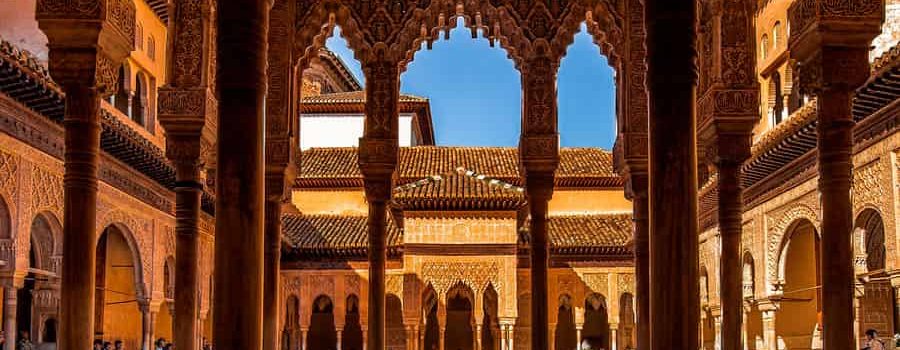 Alhambra Granada: che cosa si sa di questo complesso? Quando visitarlo?