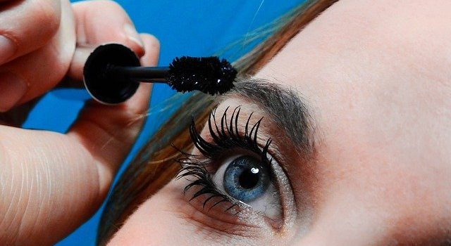 Mascara Cliomakeup: ecco le sue caratteristiche e come applicarlo nel modo giusto